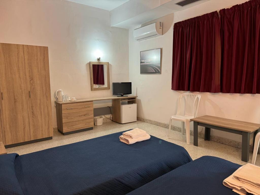 Roma Hotel Слима Экстерьер фото